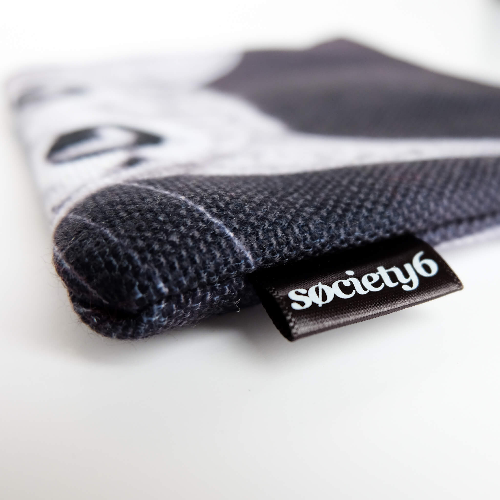 Review Society6 - etui